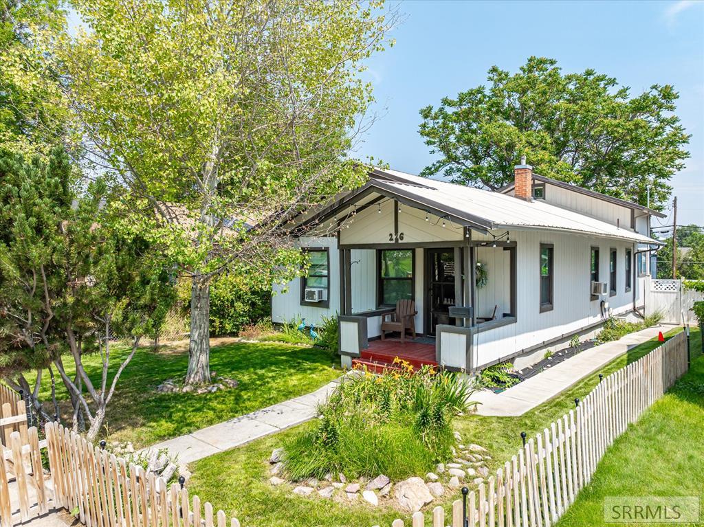 Johnson Ave, Pocatello, ID 83204