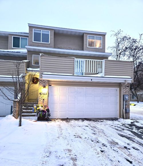 14216 Hibiscus Ct, Apple Valley, MN, 55124-3700 | Card Image