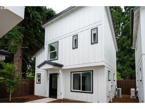 1-4103 Se Olsen St, Milwaukie, OR, 97222-5750 | Card Image