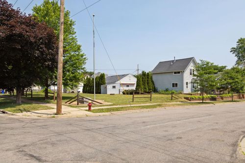 725 Watson Ave, Saint Paul, MN, 55102-3911 | Card Image