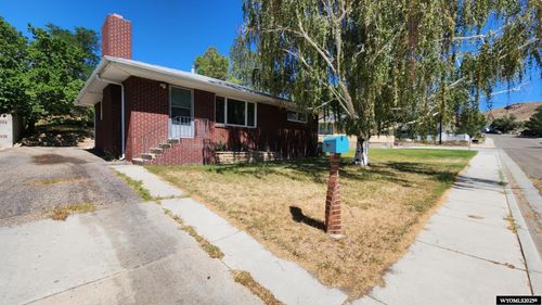 371 Hillcrest Way, Green River, WY, 82935-4006 | Card Image