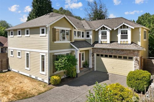 8122 Ne 189th Pl, Kenmore, WA, 98028-2827 | Card Image