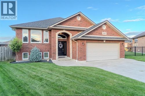 3062 Tyler Crt, Windsor, ON, N8R0A4 | Card Image