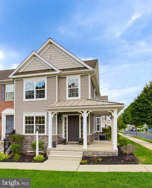 900 Cadwell Ln, LANCASTER, PA, 17601-5763 | Card Image