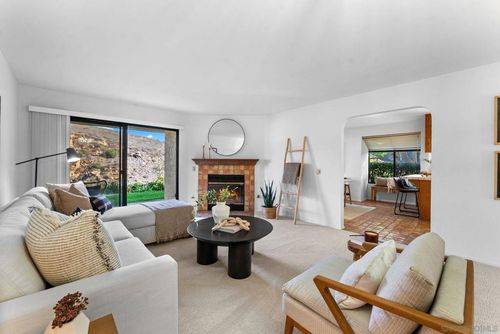 3148 Vista Grande, Carlsbad, CA, 92009-7623 | Card Image