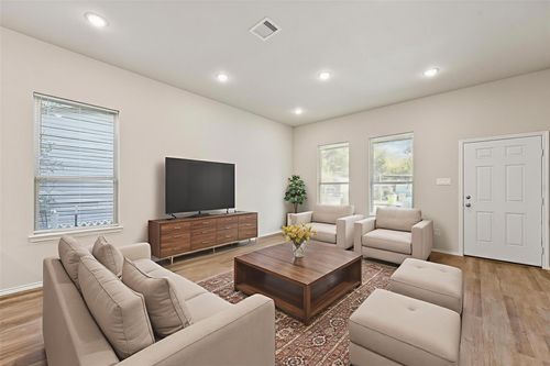 8685 Sassafras St, Willis, TX, 77318-7628 | Card Image