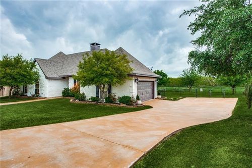 3226 Preston Club Dr, Sherman, TX, 75092-8358 | Card Image