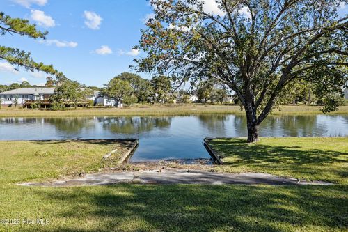 180 Wallace Rd, Beaufort, NC, 28516-9637 | Card Image
