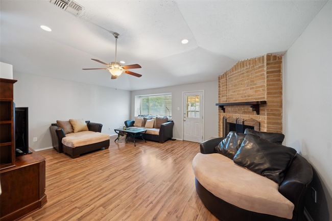 3326 Hartfield Ln, House other with 3 bedrooms, 2 bathrooms and 2 parking in Spring TX | Image 10