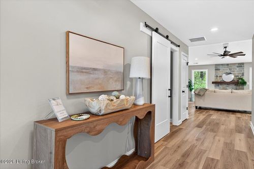 8207 Roseborough Rd, Louisville, KY, 40228-2968 | Card Image