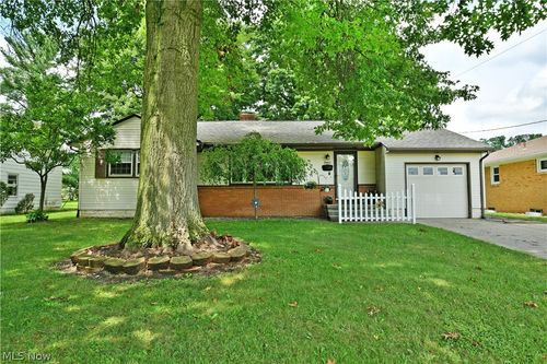 1982 Wendy Ln, Poland, OH, 44514-1659 | Card Image