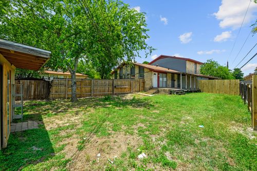d-202 Northcrest Circle, Austin, TX, 78752 | Card Image