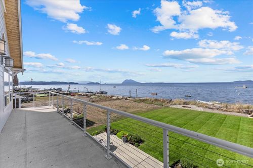 11295 Blue Heron Rd, Bow, WA, 98232-9322 | Card Image