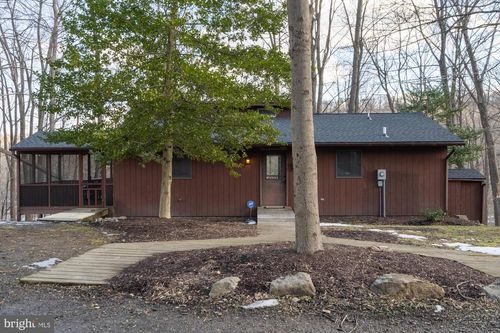 85 Bluebird Ln, BERKELEY SPRINGS, WV, 25411-5664 | Card Image