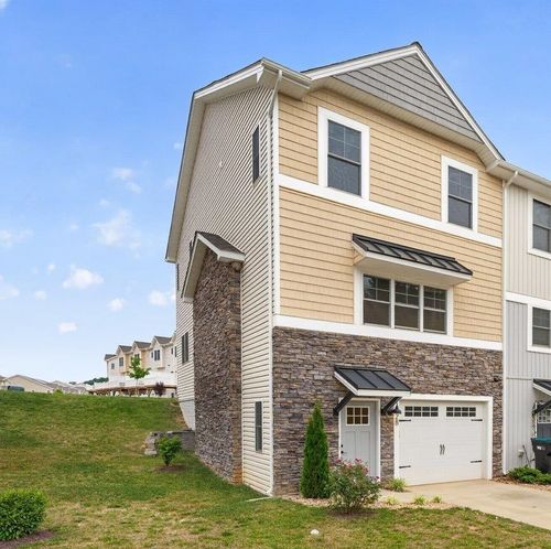 1528 Palomino Trl, ROCKINGHAM, VA, 22801 | Card Image