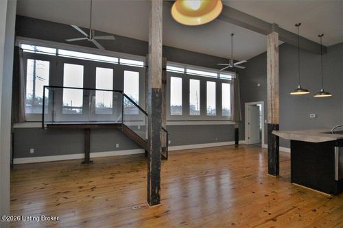 201-2920 Frankfort Ave, Louisville, KY, 40206-2679 | Card Image