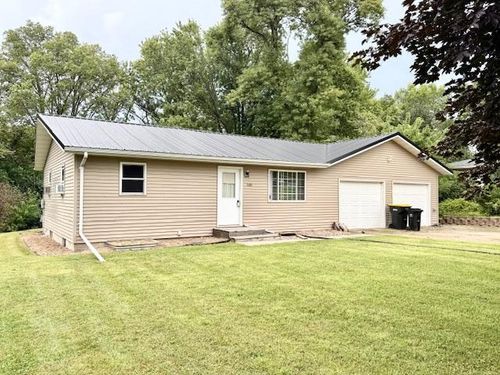 520 1st St S, Franklin, MN, 55333-1007 | Card Image