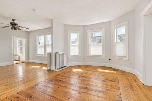 3-22 Cumberland Ave, Portland, ME, 04101-3275 | Card Image