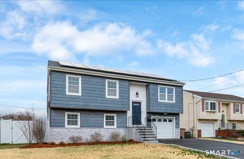 47 Mitchell St, Stamford, CT, 06902-7832 | Card Image