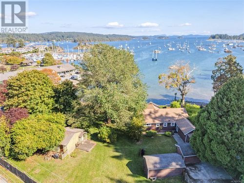 167 Fulford-Ganges Rd, Salt Spring Island, BC, V8K2V6 | Card Image