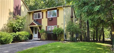 View of front of house with a front yard | Image 1