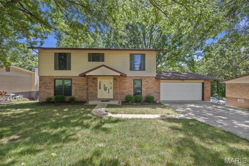 1928 Raintree Dr, Imperial, MO, 63052-1541 | Card Image