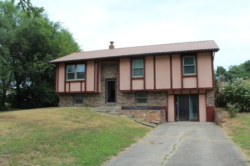 211 Cardinal Ln, TIPTON, MO, 65081-8509 | Card Image