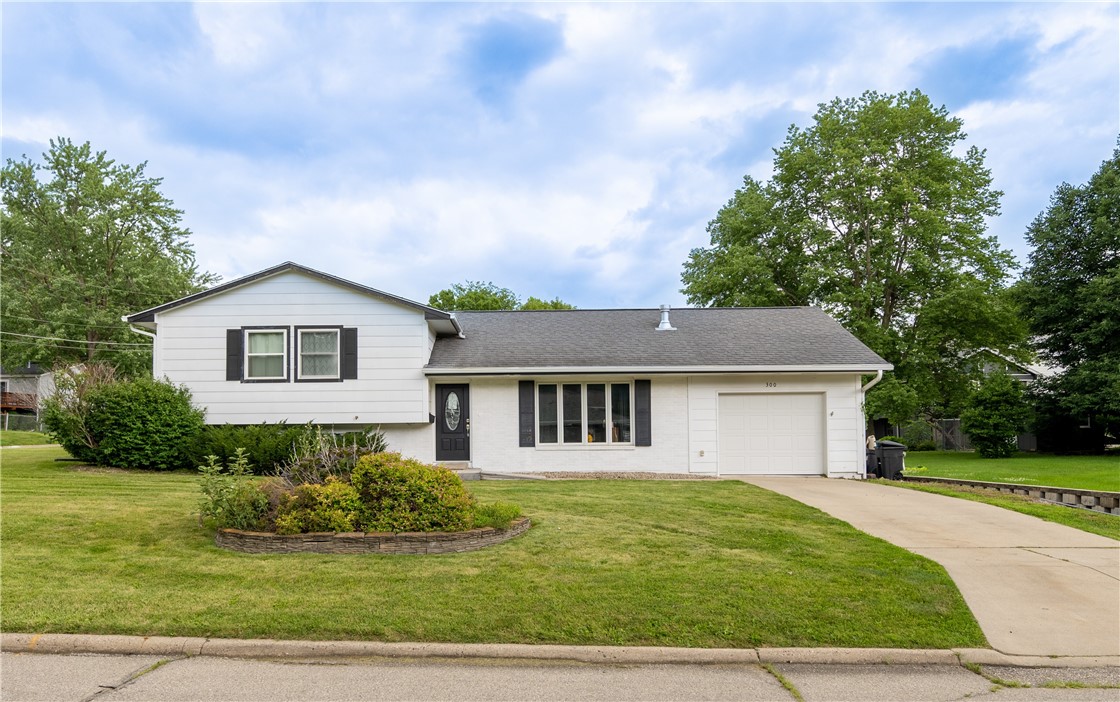 13th St, Newton, IA 50208