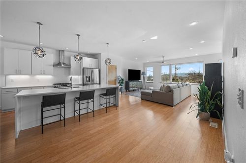 450 W Prairie St, Fayetteville, AR, 72701-5805 | Card Image