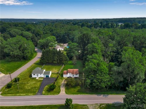733 Four Rod Rd, Alden, NY, 14004-9403 | Card Image