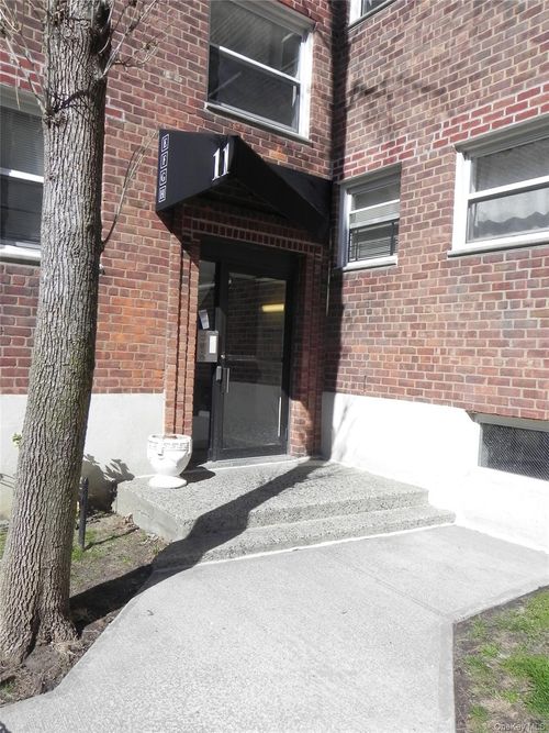 apt-2g-11 Schenck Ave, Great Neck, NY, 11021-3607 | Card Image