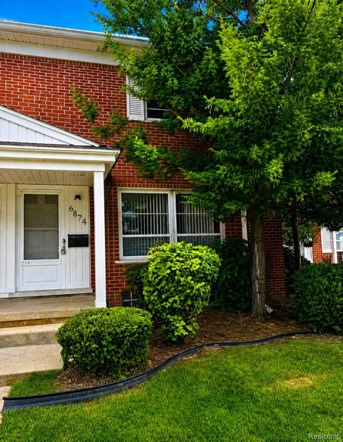 6874 Country Lane, Dearborn Heights, MI, 48127 | Card Image
