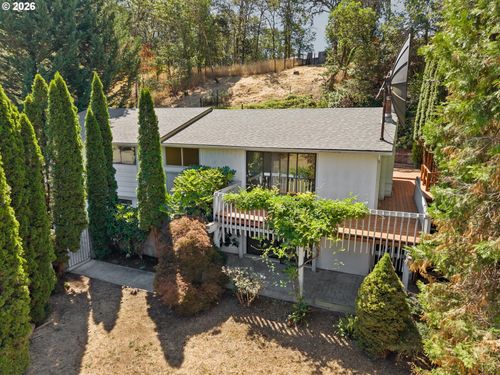623 Pioneer Way, Winchester, OR, 97495 | Card Image