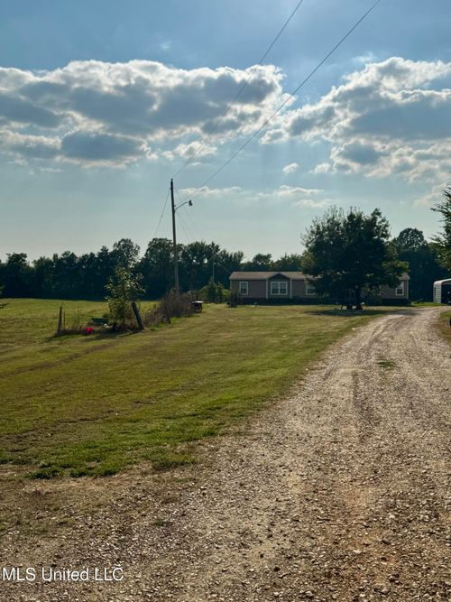 210 C Williams Dr, Coldwater, MS, 38618-5222 | Card Image