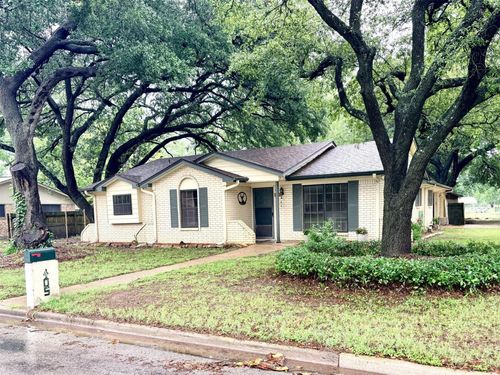 405 Rose Marie Blvd, Hearne, TX, 77859-3236 | Card Image