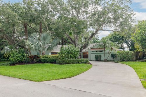 1160 Driftwood Dr, Vero Beach, FL, 32963-2555 | Card Image