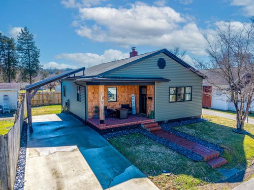 103 Walnut St, Barbourville, KY, 40906-1131 | Card Image