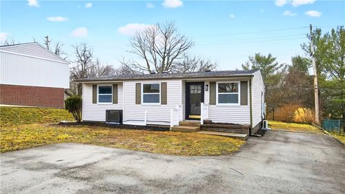 1923 Ivanhoe Dr, North Huntingdon, PA, 15642-4486 | Card Image