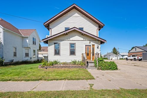 218 W 3rd St, Fairmont, MN, 56031-1805 | Card Image