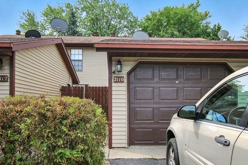 2110 Yorktowne Dr, Valparaiso, IN, 46383 | Card Image