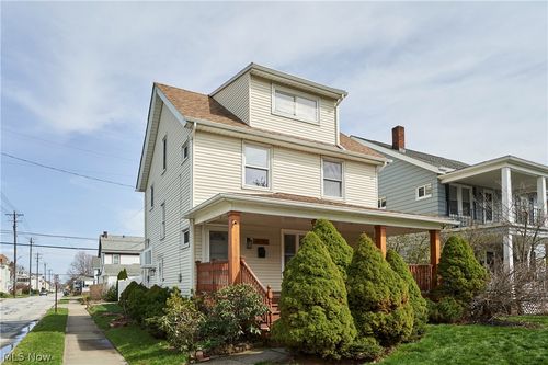 2111 Wascana Ave, Lakewood, OH, 44107-6150 | Card Image