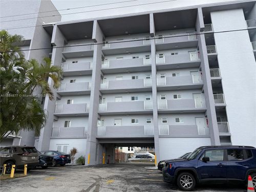 apt-304-3626 Ne 168th St, North Miami Beach, FL, 33160-3510 | Card Image