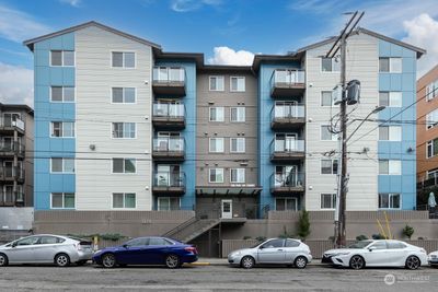 104 - 1614 Summit Avenue, Condo with 1 bedrooms, 1 bathrooms and 1 parking in Seattle WA | Image 2