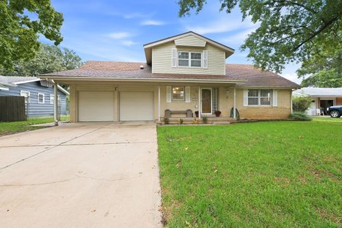 706 N Farmington Dr, Derby, KS, 67037 | Card Image
