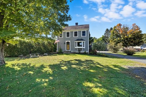 427 Main Rd, Granville, MA, 01034-9482 | Card Image