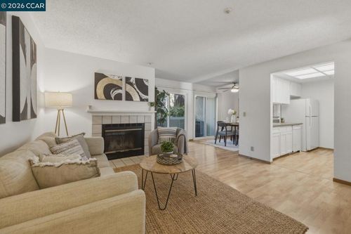 a-2597 Oak Rd, Walnut Creek, CA, 94597-3188 | Card Image