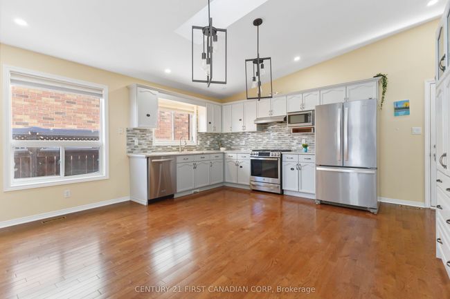256 White Sands Dr, House other with 4 bedrooms, 2 bathrooms and 2 parking in London ON | Image 8