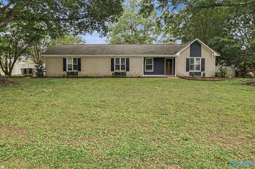 100 Shackleford Rd, Meridianville, AL, 35759-1618 | Card Image
