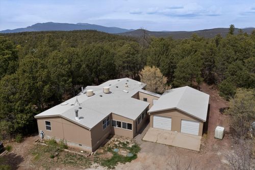 130 Raven Rd, Tijeras, NM, 87059-8015 | Card Image