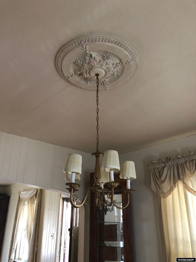 211 8 Th St, House other with 6 bedrooms, 3 bathrooms and null parking in Sinclair WY | Image 12